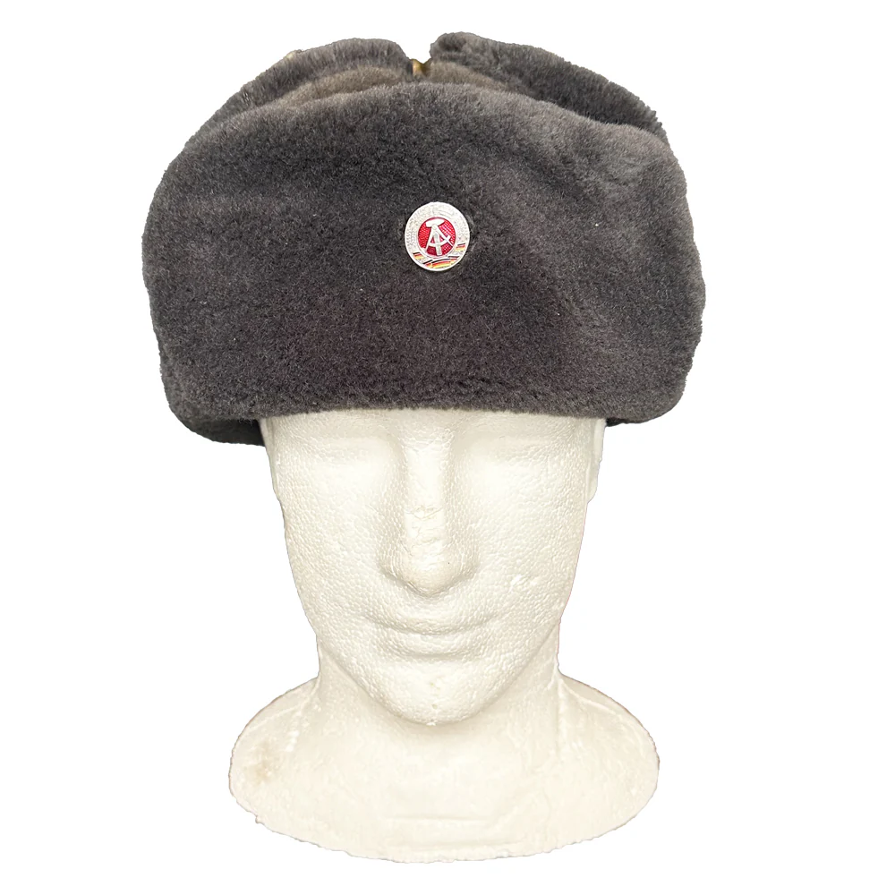 East German Fur Hat Enlist - Image 2