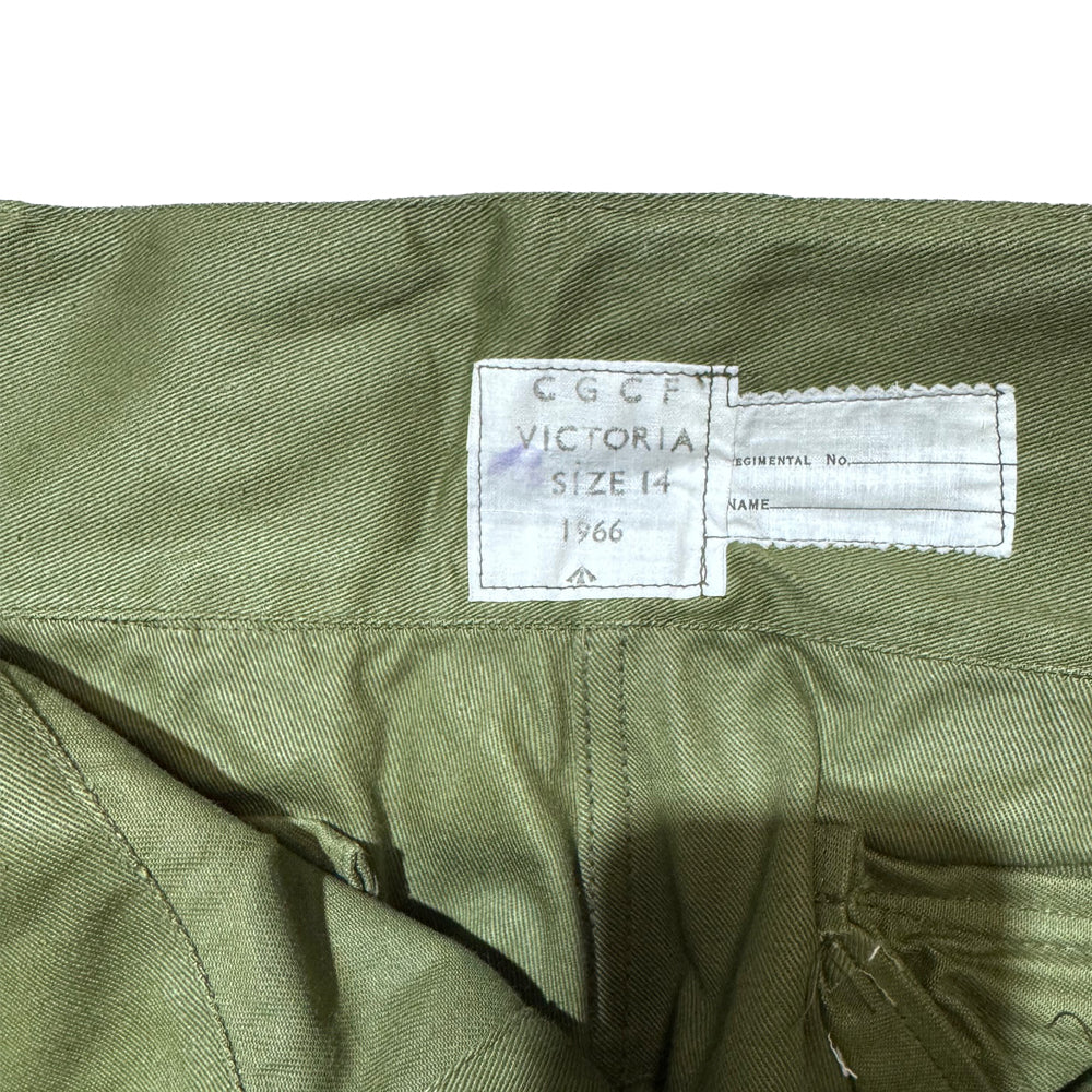 Original Australian Army Jungle Green Vietnam Era Cross Over Trousers - Size 14 - 102cm - Image 4